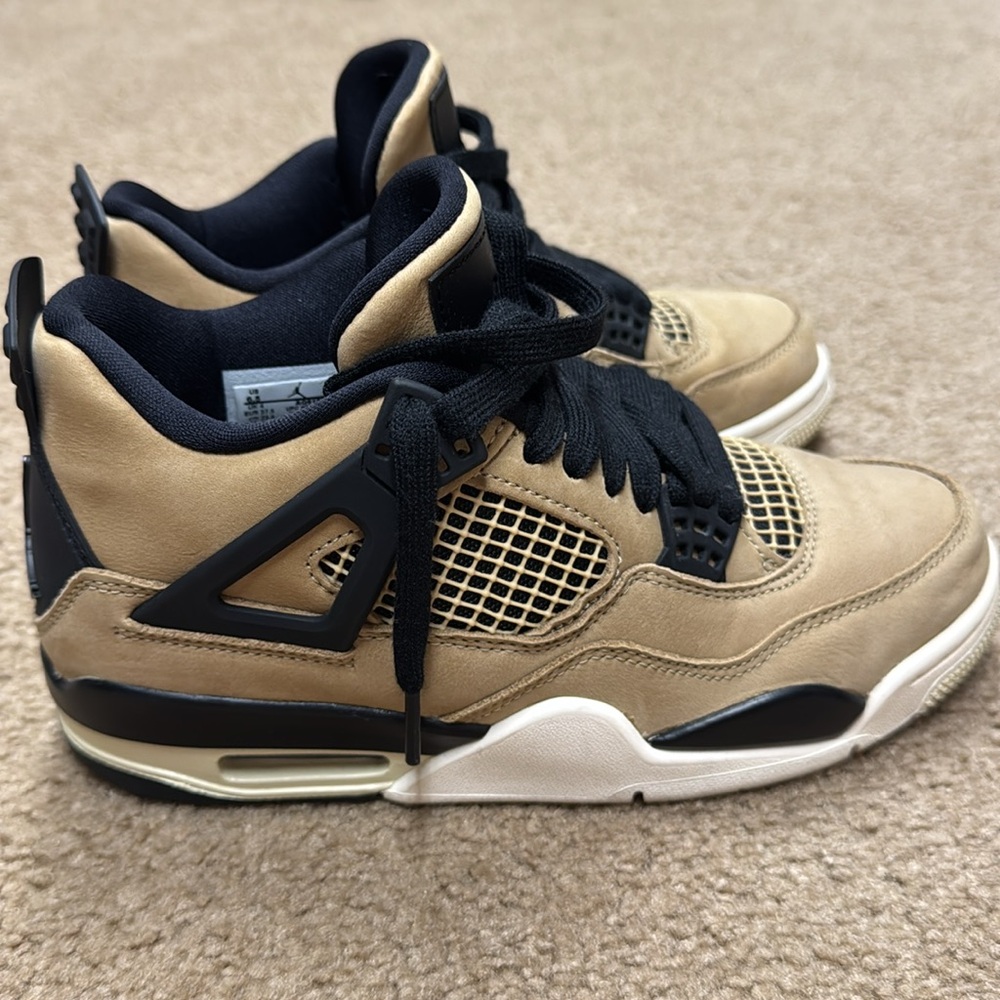 Jordan 4 Retro women. Size 6.5 - Picture 8 of 11
